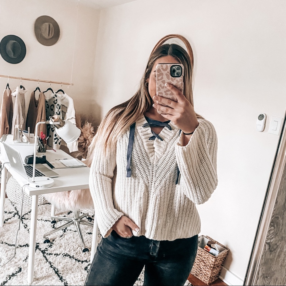 Aerie lace up sweater Size M